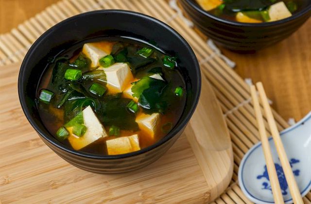 7 điều cần nhớ về văn hóa ẩm thực Nhật Bản, có những điều tưởng chừng như đơn giản mà vẫn mắc sai lầm - Ảnh 2.