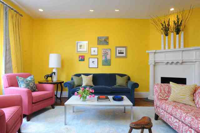 Nổi bật với màu vàng tươi cho không gian phòng khách gia đình bừng sáng - Ảnh 1.
