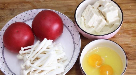 ẩm thực, món ngon hàng ngày, súp nấm trắng cà chua