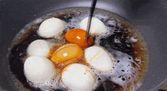 Trứng sốt bia, trứng sốt xì dầu, món ngon mỗi ngày